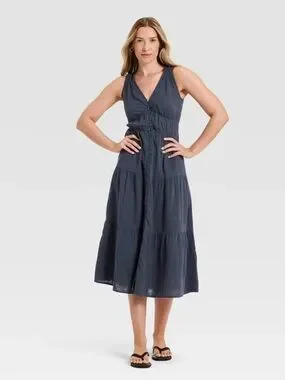 Universal Thread | Dresses | Universal Thread Buttonfront Vneck Tiered ...